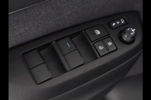 Toyota Yaris 1.5 Hybrid 130 Executive | JBL Audio | Head up Display | Stuur-/Stoelverwarming | Navigatie | Parkeersensoren voor & Achter