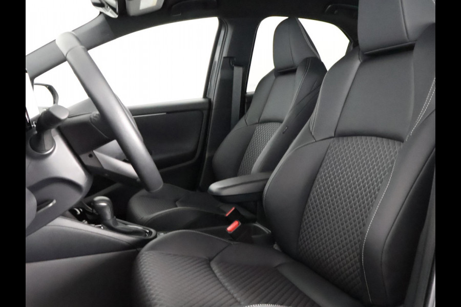Toyota Yaris 1.5 Hybrid 130 Executive | JBL Audio | Head up Display | Stuur-/Stoelverwarming | Navigatie | Parkeersensoren voor & Achter