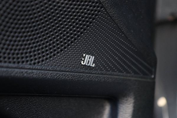 Kia Xceed 1.4 T-GDi Launch Edition / PANODAK / JBL / KEYLESS / CARPLAY / CAMERA