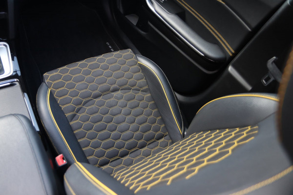 Kia Xceed 1.4 T-GDi Launch Edition / PANODAK / JBL / KEYLESS / CARPLAY / CAMERA