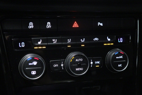 Volkswagen T-Roc 2.0 TSI 4Motion R /PANO/CARPLAYBLINDSPOT/D/SFEER/ACC/VOL