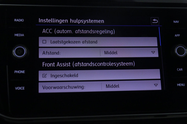 Volkswagen T-Roc 2.0 TSI 4Motion R /PANO/CARPLAYBLINDSPOT/D/SFEER/ACC/VOL