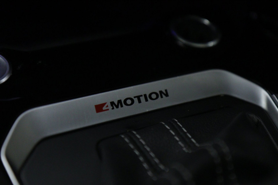 Volkswagen T-Roc 2.0 TSI 4Motion R /PANO/CARPLAYBLINDSPOT/D/SFEER/ACC/VOL