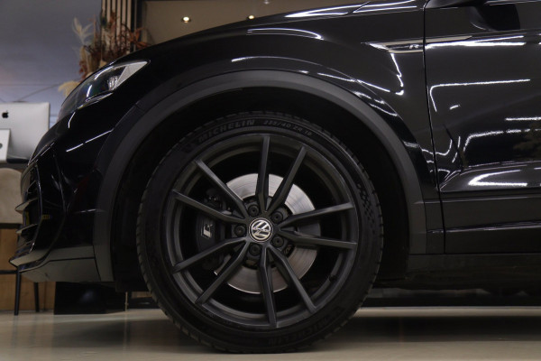 Volkswagen T-Roc 2.0 TSI 4Motion R /PANO/CARPLAYBLINDSPOT/D/SFEER/ACC/VOL
