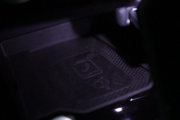 Volkswagen T-Roc 2.0 TSI 4Motion R /PANO/CARPLAYBLINDSPOT/D/SFEER/ACC/VOL