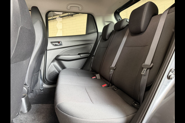 Suzuki Swift 1.4 Sport Smart Hybrid | Navi | ACC | 17" | Dodehoek | Carplay | Camera | 100% Onderhouden!