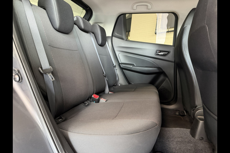 Suzuki Swift 1.4 Sport Smart Hybrid | Navi | ACC | 17" | Dodehoek | Carplay | Camera | 100% Onderhouden!