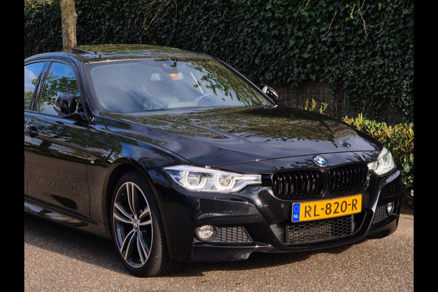 BMW 3-serie 330i M Sport Apple Pano CarPlay 360 Camera H&K 100% Dealer onderhouden 19inch M 330i High Executive
