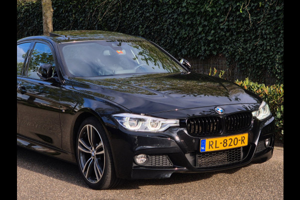 BMW 3-serie 330i M Sport Apple Pano CarPlay 360 Camera H&K 100% Dealer onderhouden 19inch M 330i High Executive