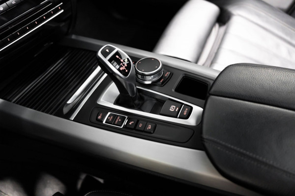 BMW X5 XDrive30d M-Sport 7p. Pano Leder Camera Led