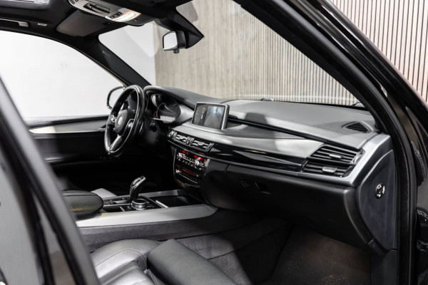 BMW X5 XDrive30d M-Sport 7p. Pano Leder Camera Led