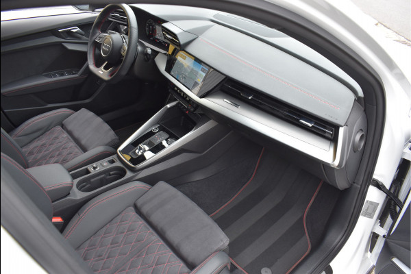 Audi A3 Sportback 45 TFSI e S-Line 245 Pk RS-Stoel Rood Stiksel B&O Camera Massage ACC 18 Inch RS3