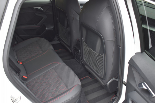 Audi A3 Sportback 45 TFSI e S-Line 245 Pk RS-Stoel Rood Stiksel B&O Camera Massage ACC 18 Inch RS3