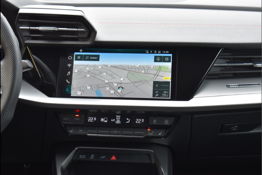 Audi A3 Sportback 45 TFSI e S-Line 245 Pk RS-Stoel Rood Stiksel B&O Camera Massage ACC 18 Inch RS3