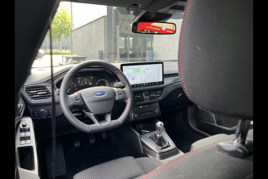 Ford FOCUS Wagon 1.0 EcoBoost Hybrid ST Line 125pk/92kW 6-bak | Driver Assistance Pack | Winter Pack | Adapt. Cruise | BLIS | Camera |