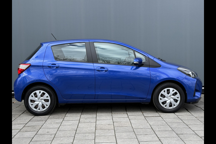 Toyota Yaris BWJ 2018 | 1.0 VVT-i 70PK Aspiration | CLIMA | NAVI | CAMERA A | EL RAMEN | EL SPIEGELS | LEDEREN STUUR |
