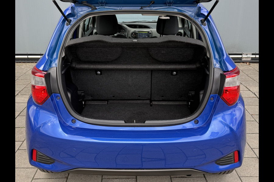 Toyota Yaris BWJ 2018 | 1.0 VVT-i 70PK Aspiration | CLIMA | NAVI | CAMERA A | EL RAMEN | EL SPIEGELS | LEDEREN STUUR |