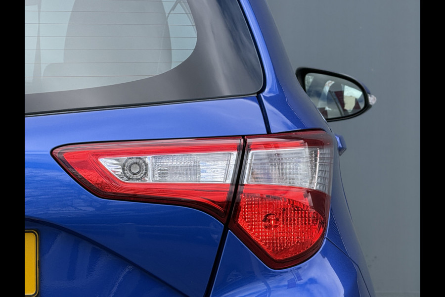 Toyota Yaris BWJ 2018 | 1.0 VVT-i 70PK Aspiration | CLIMA | NAVI | CAMERA A | EL RAMEN | EL SPIEGELS | LEDEREN STUUR |