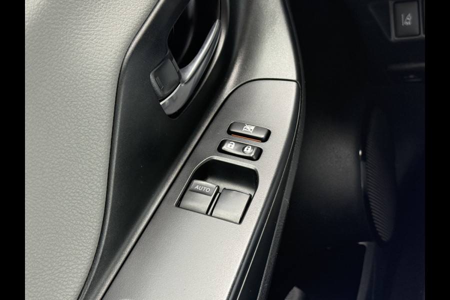 Toyota Yaris BWJ 2018 | 1.0 VVT-i 70PK Aspiration | CLIMA | NAVI | CAMERA A | EL RAMEN | EL SPIEGELS | LEDEREN STUUR |