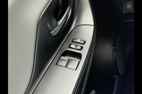 Toyota Yaris BWJ 2018 | 1.0 VVT-i 70PK Aspiration | CLIMA | NAVI | CAMERA A | EL RAMEN | EL SPIEGELS | LEDEREN STUUR |