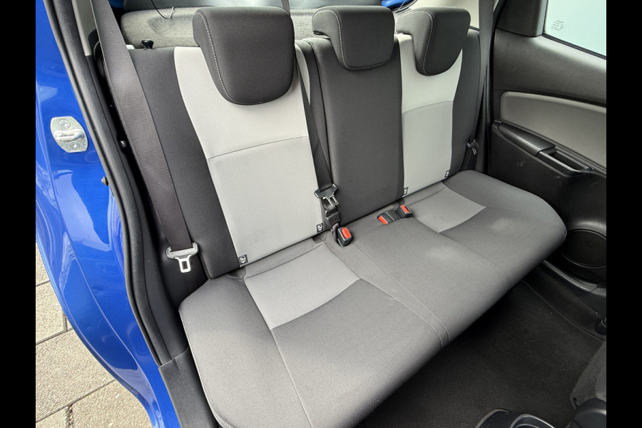 Toyota Yaris BWJ 2018 | 1.0 VVT-i 70PK Aspiration | CLIMA | NAVI | CAMERA A | EL RAMEN | EL SPIEGELS | LEDEREN STUUR |