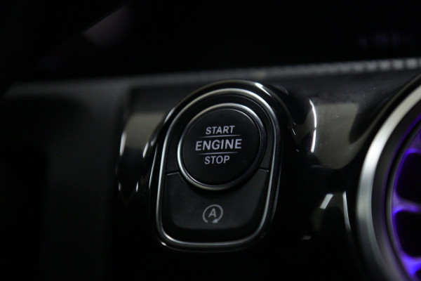 Mercedes-Benz A-Klasse 220 Launch Edition NAP Pano/Burm/Carplay/Mem/Sfeer/Acc/Vol