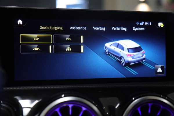 Mercedes-Benz A-Klasse 220 Launch Edition NAP Pano/Burm/Carplay/Mem/Sfeer/Acc/Vol