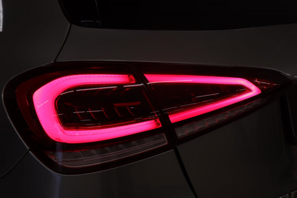 Mercedes-Benz A-Klasse 220 Launch Edition NAP Pano/Burm/Carplay/Mem/Sfeer/Acc/Vol