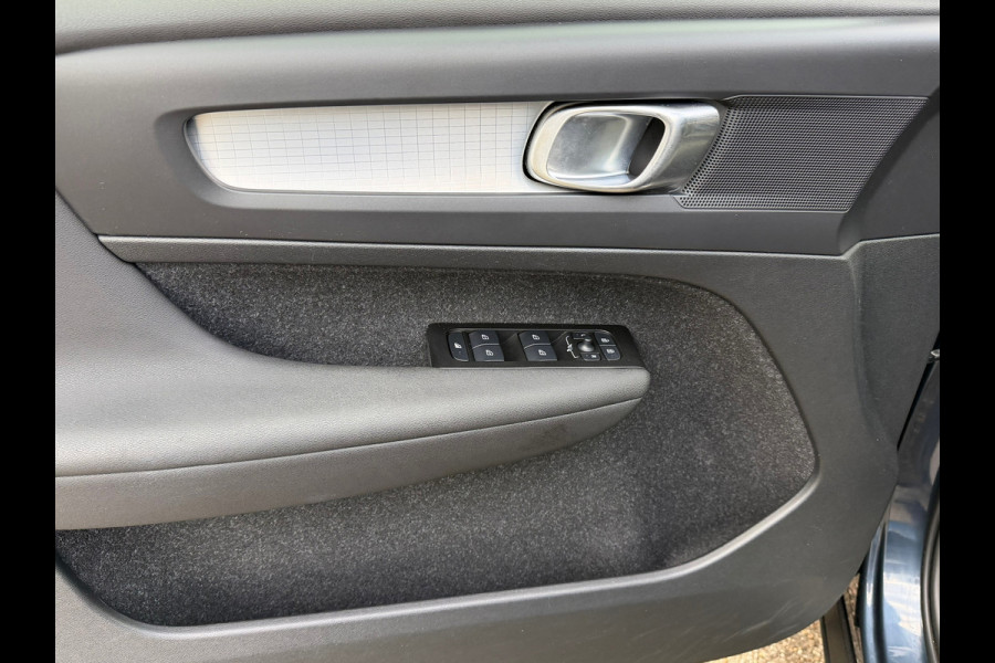 Volvo XC40 1.5 T5 Recharge Inscription Business | Navigatie | Camera | Cruise | Climate | 18".