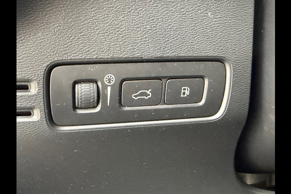 Volvo XC40 1.5 T5 Recharge Inscription Business | Navigatie | Camera | Cruise | Climate | 18".