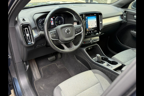 Volvo XC40 1.5 T5 Recharge Inscription Business | Navigatie | Camera | Cruise | Climate | 18".