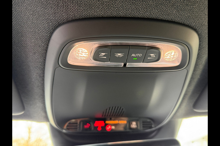 Volvo XC40 1.5 T5 Recharge Inscription Business | Navigatie | Camera | Cruise | Climate | 18".