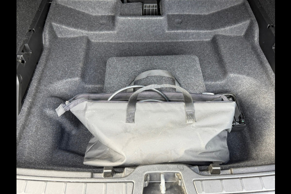 Volvo XC40 1.5 T5 Recharge Inscription Business | Navigatie | Camera | Cruise | Climate | 18".