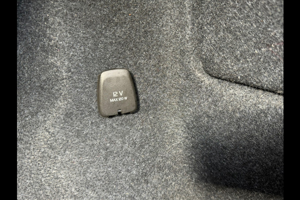 Volvo XC40 1.5 T5 Recharge Inscription Business | Navigatie | Camera | Cruise | Climate | 18".