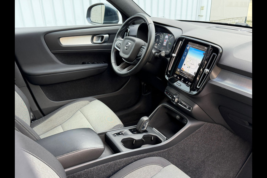 Volvo XC40 1.5 T5 Recharge Inscription Business | Navigatie | Camera | Cruise | Climate | 18".