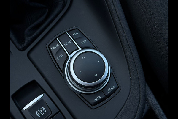 BMW X1 XDrive25e AUTOMAAT Executive, electrisch bedienbare achterklep,dab,stoelverwarming, led verlichting