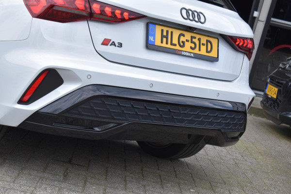 Audi A3 Sportback 35 TFSI 3x S-line Pano HUD Sonos Lane Camera Leder