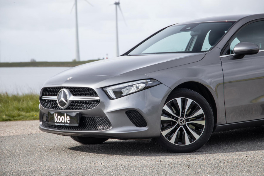 Mercedes-Benz A-Klasse 250 e Business Line CARPLAY / LEER / CAMERA / CRUISE CONTROLE / DEALER ONDERHOUDEN