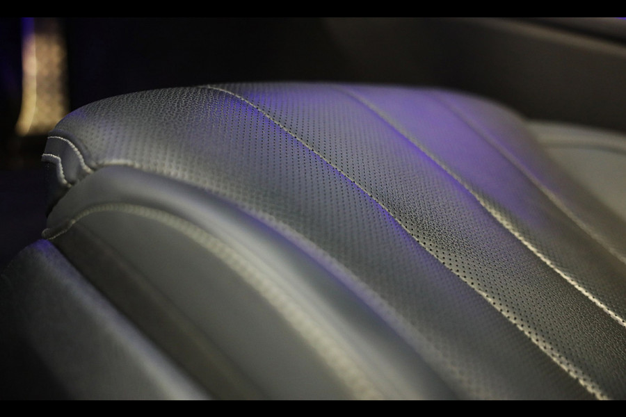 Mercedes-Benz CLE Coupé 300 e AMG 53 Look / Acc / Massage / BURMESTER / Head Up / 360 Camera / Leder / Open Pano / Dig Light / 19