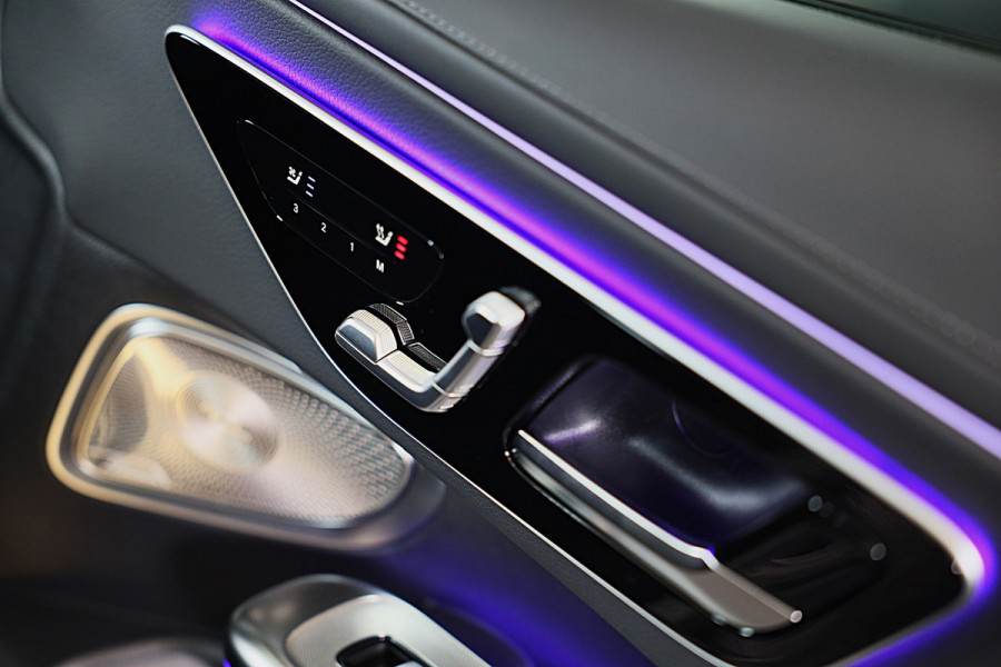 Mercedes-Benz CLE Coupé 300 e AMG 53 Look / Acc / Massage / BURMESTER / Head Up / 360 Camera / Leder / Open Pano / Dig Light / 19