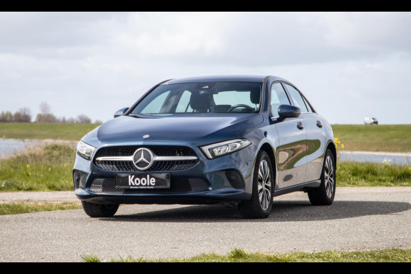Mercedes-Benz A-Klasse 250 e Business Line CARPLAY / CAMERA / LEER / DEALER ONDERHOUDEN