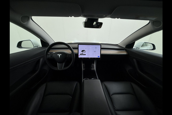 Tesla Model 3 SR+ 325PK LFP-Accu Trekhaak 19"Lmv AutoPilot Leer Pano-Dak Adaptive Cruise Lmv 18" Camera's Elektr.-Stuur+Stoelen+Spiegels+Geheu Ecc Navi Led DAB Voorverwarmen interieur via App Keyless One-Pedal-Drive Origineel Nederlandse Auto LFP accu dus 100% opladen!