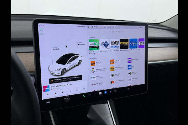 Tesla Model 3 SR+ 325PK LFP-Accu Trekhaak 19"Lmv AutoPilot Leer Pano-Dak Adaptive Cruise Lmv 18" Camera's Elektr.-Stuur+Stoelen+Spiegels+Geheu Ecc Navi Led DAB Voorverwarmen interieur via App Keyless One-Pedal-Drive Origineel Nederlandse Auto LFP accu dus 100% opladen!