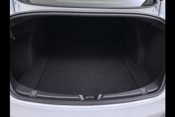 Tesla Model 3 SR+ 325PK LFP-Accu Trekhaak 19"Lmv AutoPilot Leer Pano-Dak Adaptive Cruise Lmv 18" Camera's Elektr.-Stuur+Stoelen+Spiegels+Geheu Ecc Navi Led DAB Voorverwarmen interieur via App Keyless One-Pedal-Drive Origineel Nederlandse Auto LFP accu dus 100% opladen!