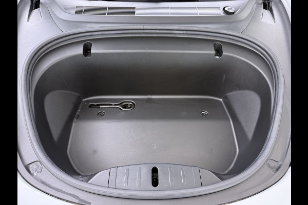 Tesla Model 3 SR+ 325PK LFP-Accu Trekhaak 19"Lmv AutoPilot Leer Pano-Dak Adaptive Cruise Lmv 18" Camera's Elektr.-Stuur+Stoelen+Spiegels+Geheu Ecc Navi Led DAB Voorverwarmen interieur via App Keyless One-Pedal-Drive Origineel Nederlandse Auto LFP accu dus 100% opladen!