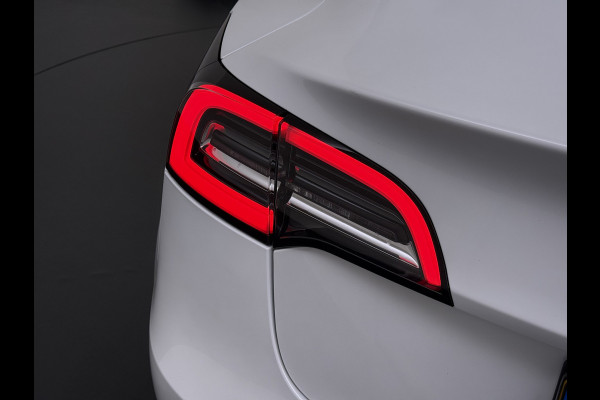 Tesla Model 3 SR+ 325PK LFP-Accu Trekhaak 19"Lmv AutoPilot Leer Pano-Dak Adaptive Cruise Lmv 18" Camera's Elektr.-Stuur+Stoelen+Spiegels+Geheu Ecc Navi Led DAB Voorverwarmen interieur via App Keyless One-Pedal-Drive Origineel Nederlandse Auto LFP accu dus 100% opladen!