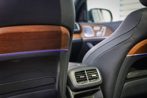 Mercedes-Benz GLE 450 4MATIC Premium Plus AMG Luchtvering Pano Treeplanken Navi Burmeister 22”