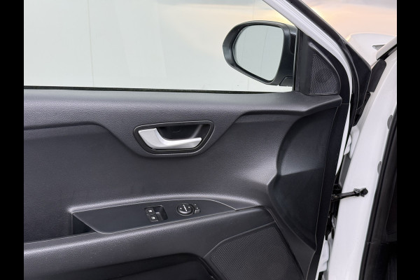 Kia Stonic 1.0 T-GDi 100PK Airco Navi Camera Apple Carplay Android Auto Cruise Control Pdc DynamicLine Lmv Led Isofix DAB Keyless Two-Tone Bluetooth Dealeronderhouden 1e Eigenaar Origineel Nederlandse Auto
