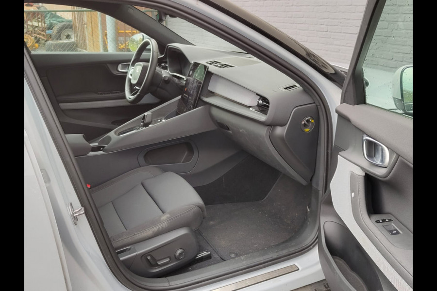 Polestar 2 Long Range Dual Motor 78kWh Panoramadak Adap.Cruise 360°Camera Navi Ecc Apple Carplay Android Auto Pdc Launch Edition Stoel+Stuurverwarming Lmv 19" Achterbankverwarming Keyless DAB Rijstrooksensor Origineel Nederlandse Auto