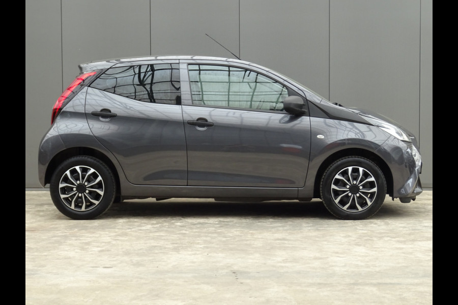 Toyota Aygo 1.0 VVT-i x-fun * EXTRA GETINT GLAS * VOLLE TANK !!